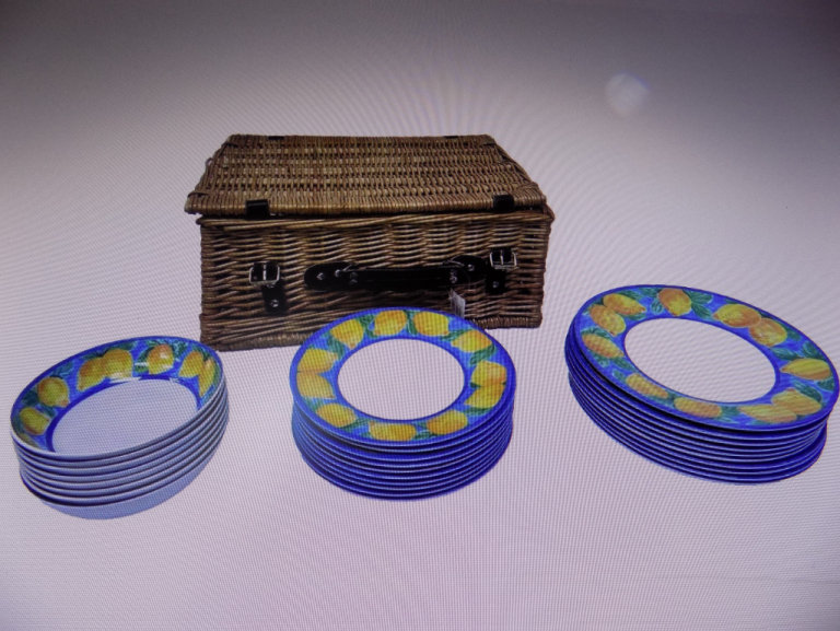 Wicker Picnic Basket With Plastic Dinner Plates, Side Plates + Bowls 