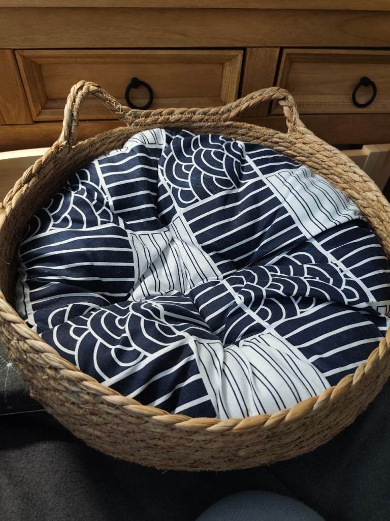 Rattan cat bed each 5