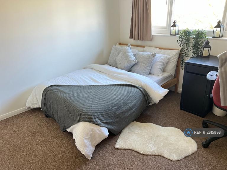 1 bedroom in Thimbler Road, Coventry, CV4 (#2815898)