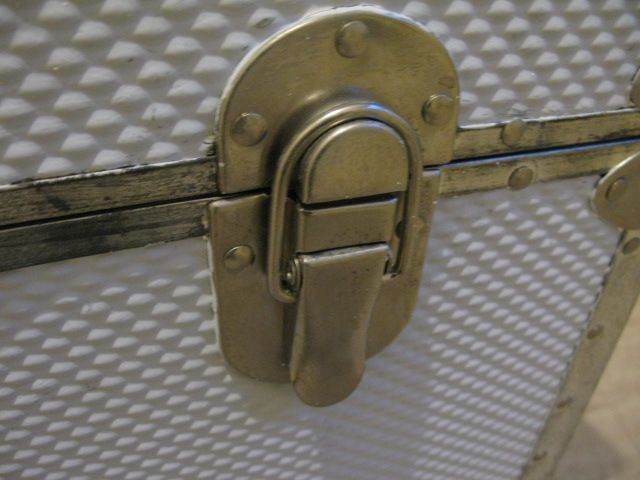 Chest . Size : H=40cm , W=40cm , L=80cm