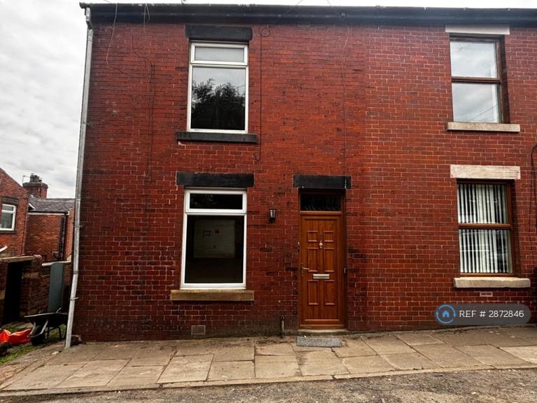 4 bedroom house in Bloomfield Road, Chorley, PR6 (4 bed) (#2872846)