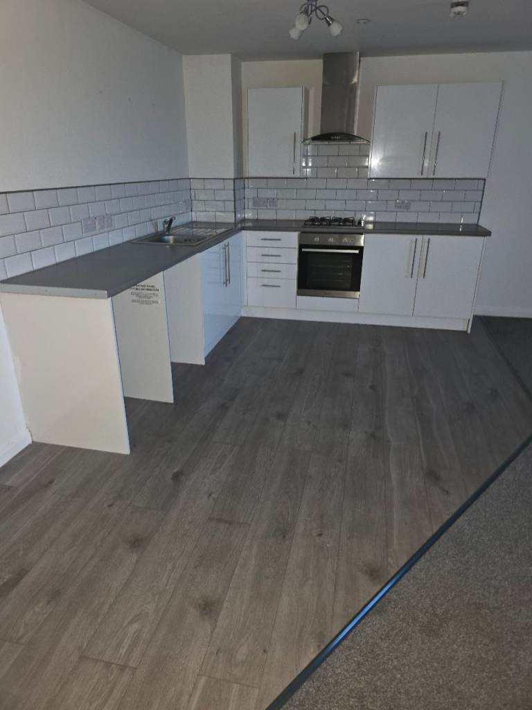 2 bedroom flat Gorseinon 