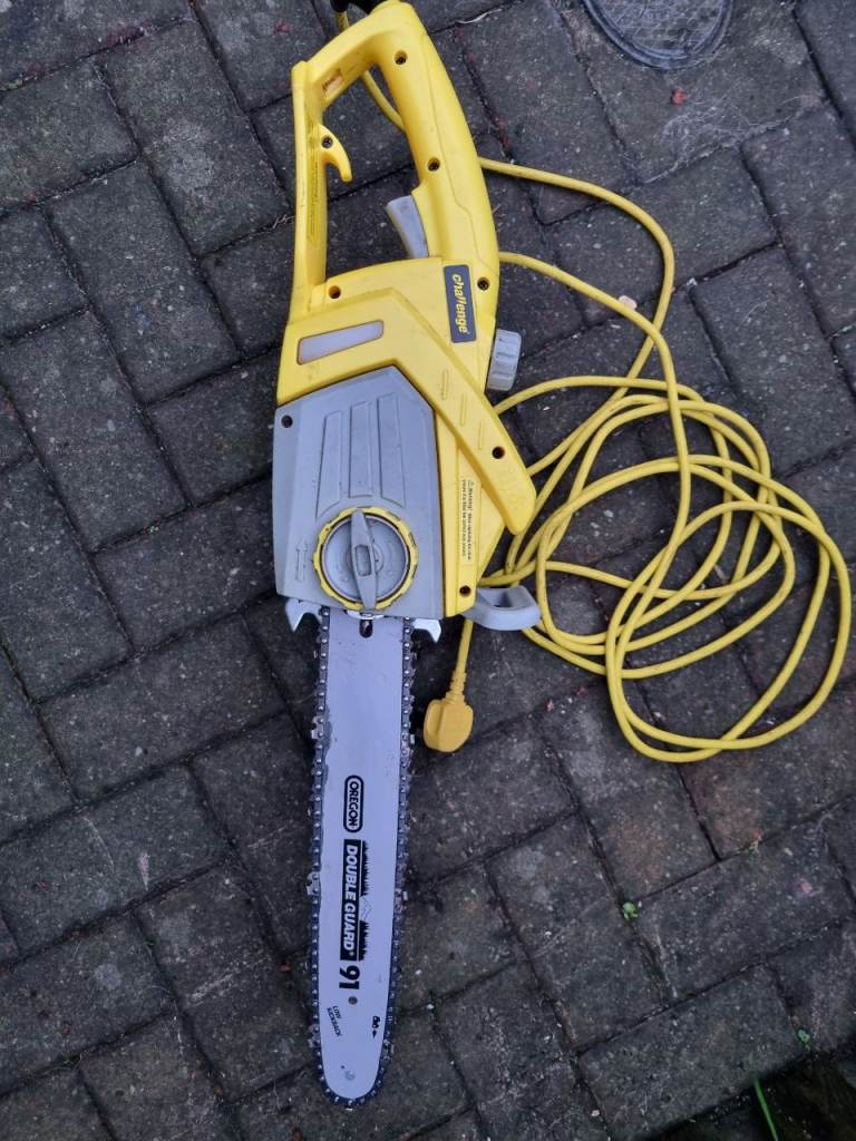 Electric chainsaw
