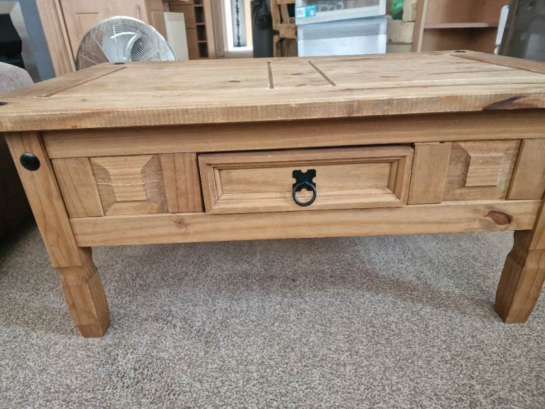 living room tv table