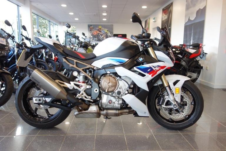 BMW S 1000 R SPORT, 2021, Carbon Wheels, Akrapovic Exhaust.