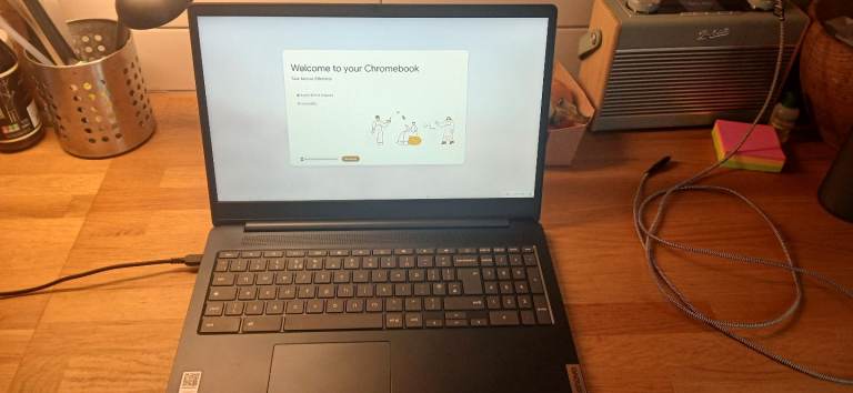 Lenovo Chromebook Laptop - EXcellent Condition