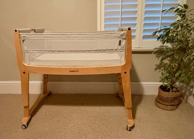 Snüz SnüzPod Studio bedside crib