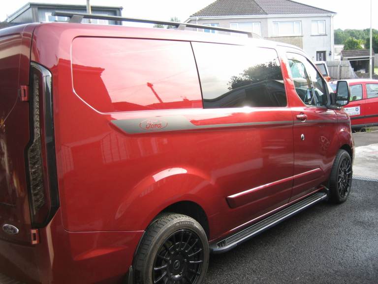 Ford, TRANSIT CUSTOM 300, 170 bhp Crew Cab Van, 2020, Manual, 1996 (cc)