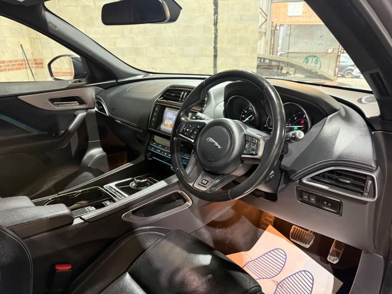 2017 Jaguar F-Pace 2.0 D180 R-Sport SUV 5dr Diesel Auto AWD Euro 6 (s/s) (180