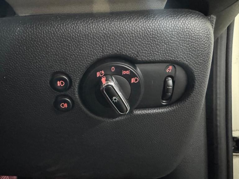 2015 MINI Hatch 1.5 Cooper 5dr HATCHBACK PETROL Manual