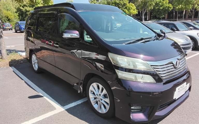 Toyota Vellfire 5 seat 4 berth Camper!