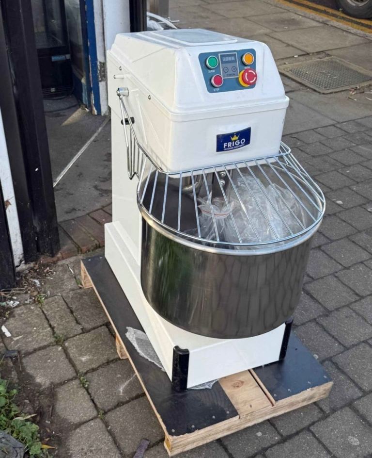 Commercial dough mixer brand new top quality Italian motor cafe pizza restaurant 
