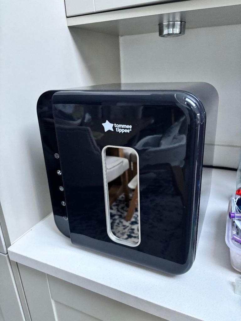 Tomee Tippee UV steriliser, dryer and storage