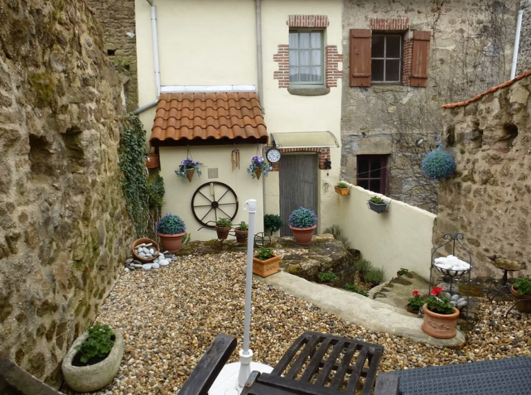Spread the balance over 10 years - House in France
