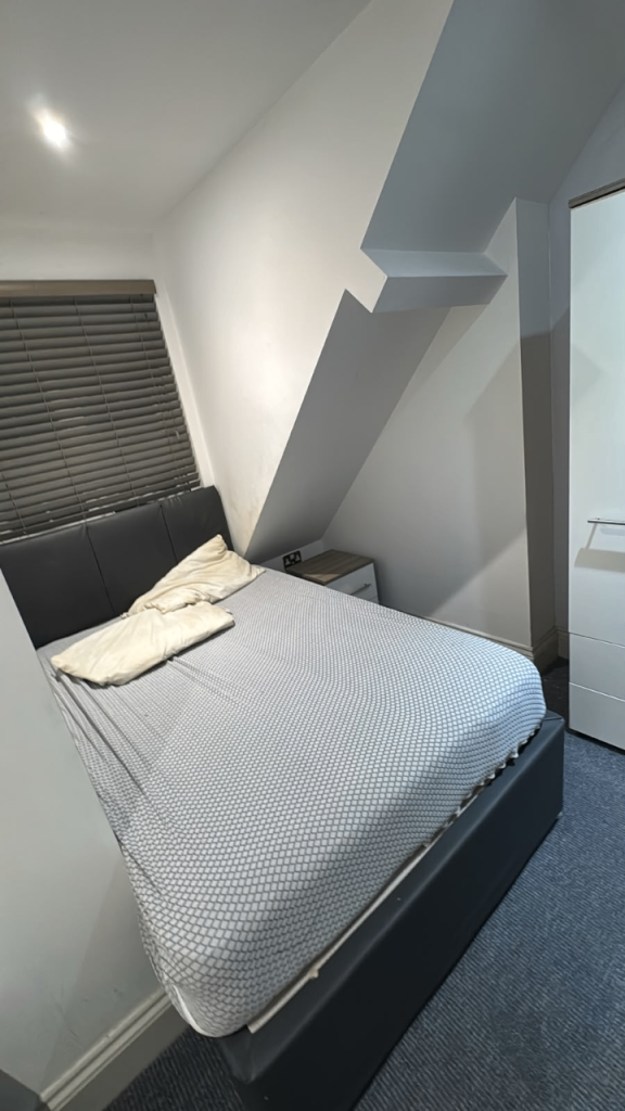 Spacious and big double Ensuite room available in CV1 2BS