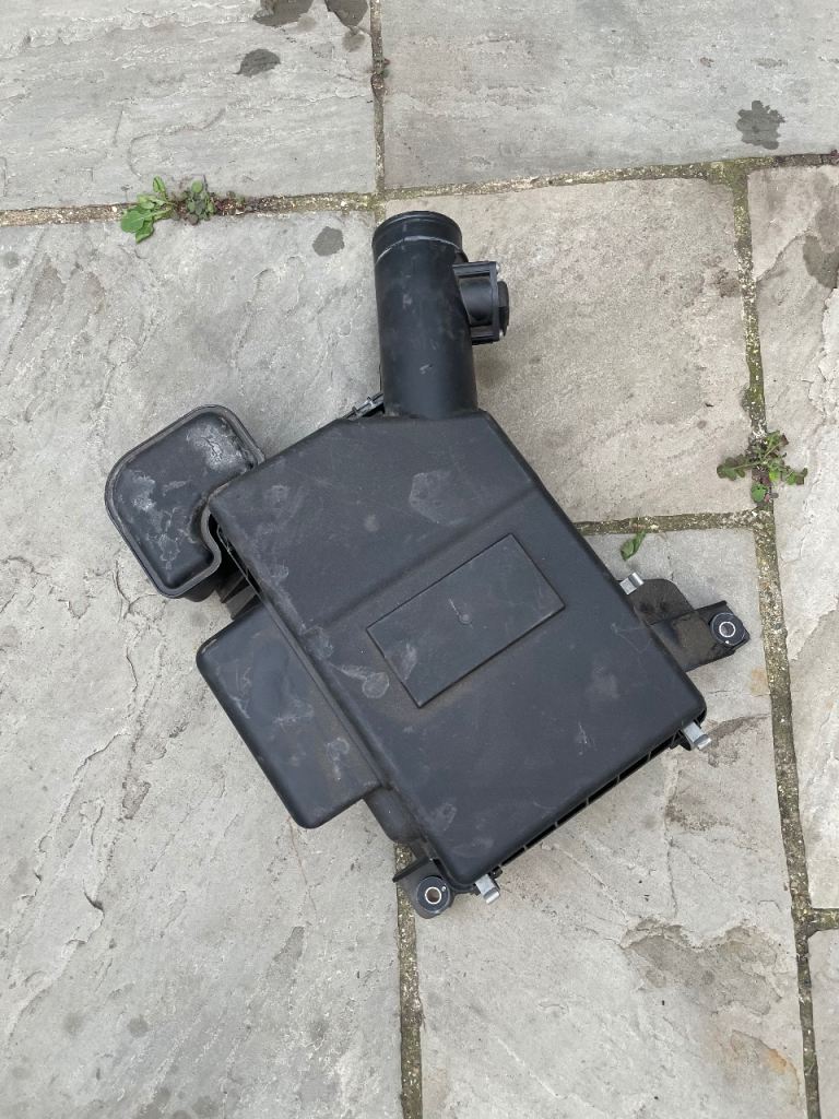 Mitsubishi Outlander MK3 PHEV 2015-2021 Air Filter Box Housing