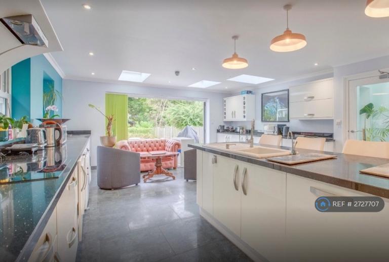 1 bedroom in The Greenway, High Wycombe, HP13 (#2727707)