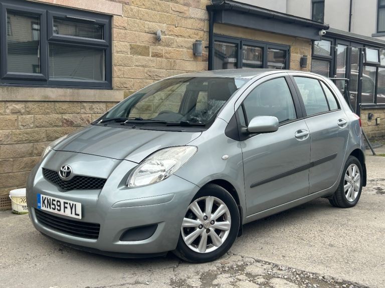 Automatic Toyota Yaris 2009