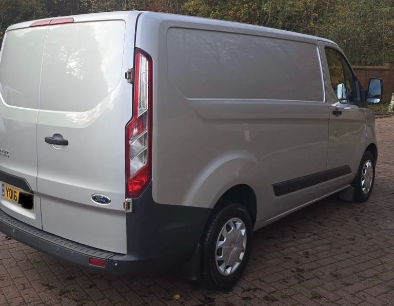 2016 Ford Transit Custom Trend 2.2 TDCi 125hp 270 Swb low roof NO VAT TO PAY 230 volt socket