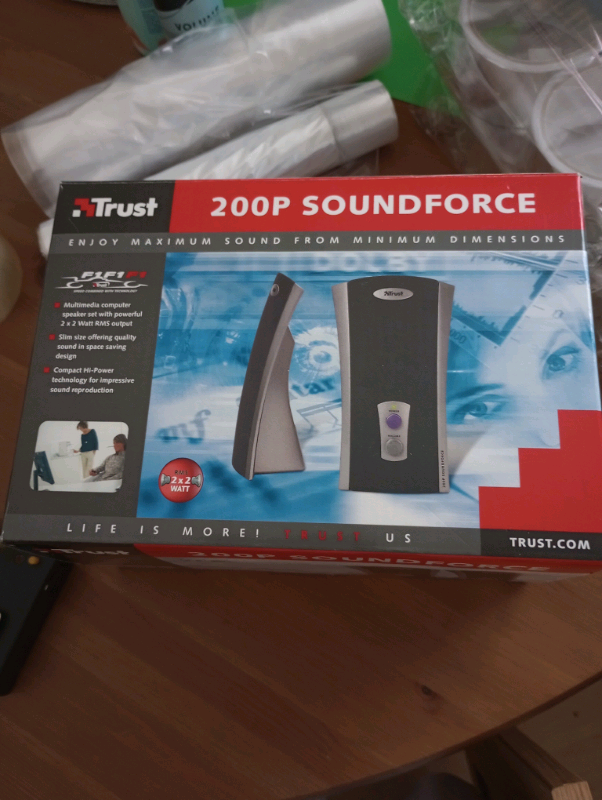 2 X new computer Speakers boxed 