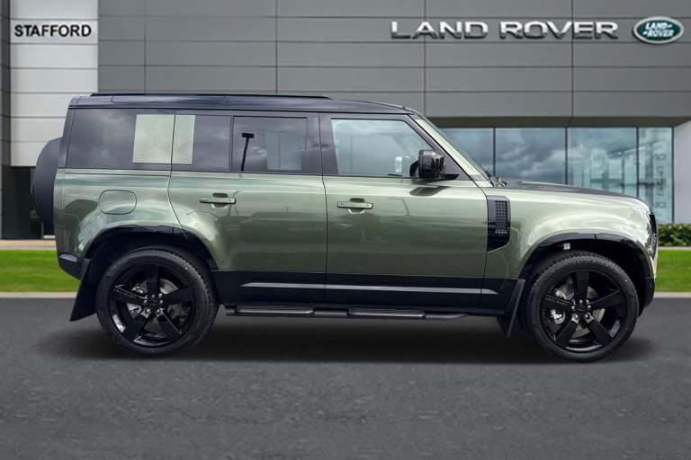 2025 Land Rover Defender 110 3.0 D250 MHEV X-Dynamic HSE Auto 4WD Euro 6 (s/s) 5dr SUV Automatic