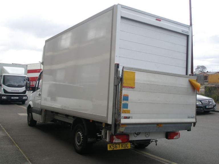 MOVING MAN WITH VAN FULL HOUSE MOVERS 24/7 SHIFTERS OFFICE NATIONWIDE REMOVAL FLAT 