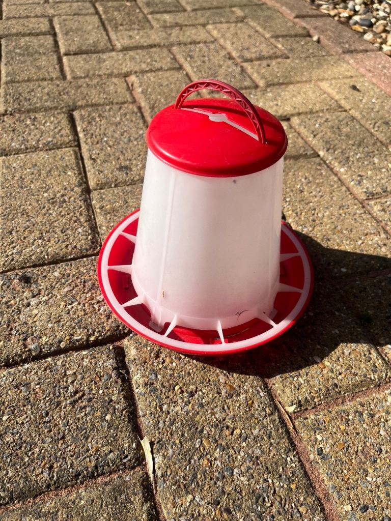 Chicken feeder 