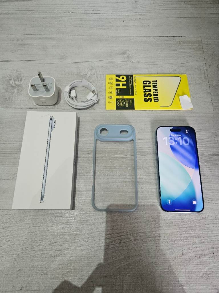 Like New Iphone 17 Air 5G 256GB Unlocked Warranty Blue I Phone