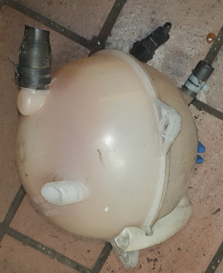VW Bora 1.9 TDI Expansion Tank 2005