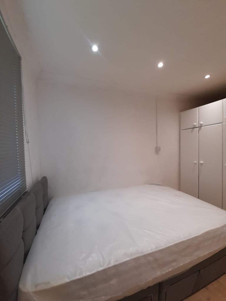 DSS 1BED GR FL FLAT+PRIV GARDEN OK SINGLE PARENT&CHILD 10 MIN WHITTON B.R. THEN 30 MIN WATERLOO