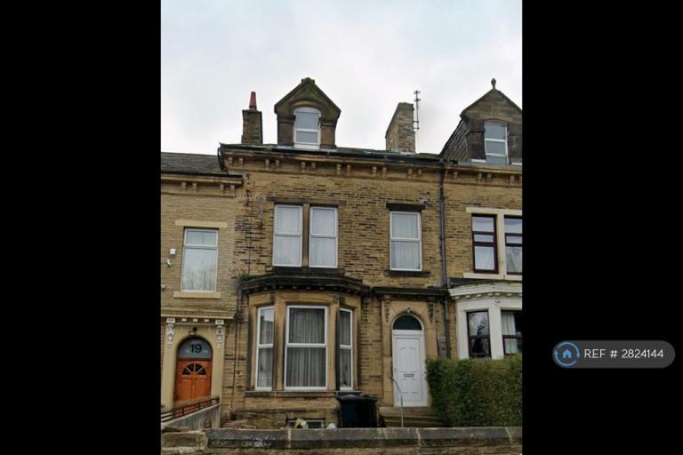 5 bedroom house in Park View Road, Bradford, BD9 (5 bed) (#2824144)