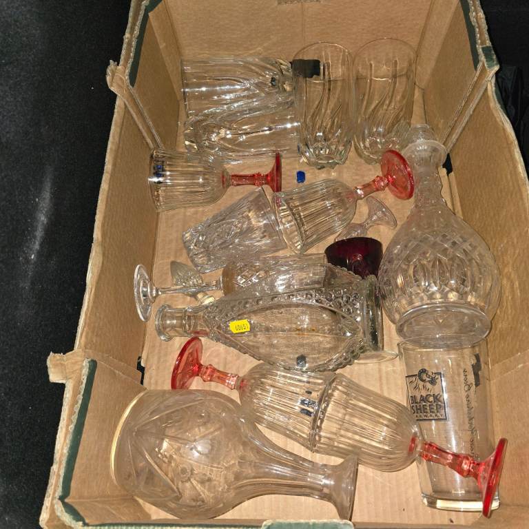 Joblot of vintage glassware