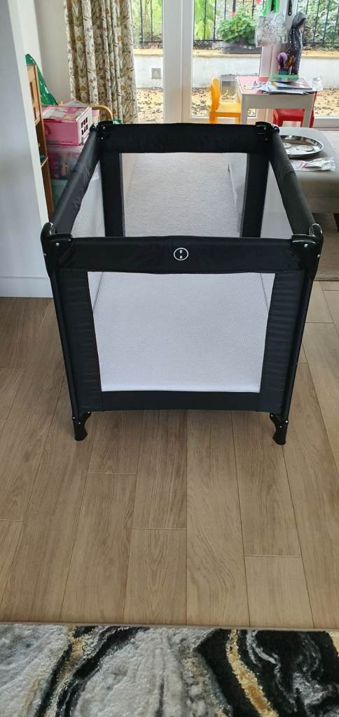 Travel cot and mattress 