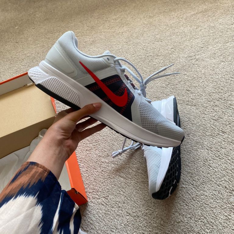 Nike run swift 2 size uk 11 brand new 