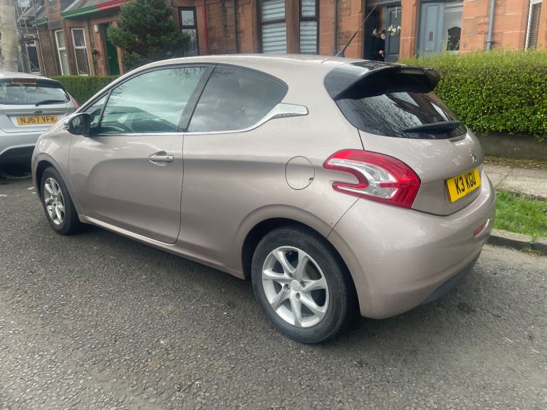 Peugeot 208 diesel automatic 