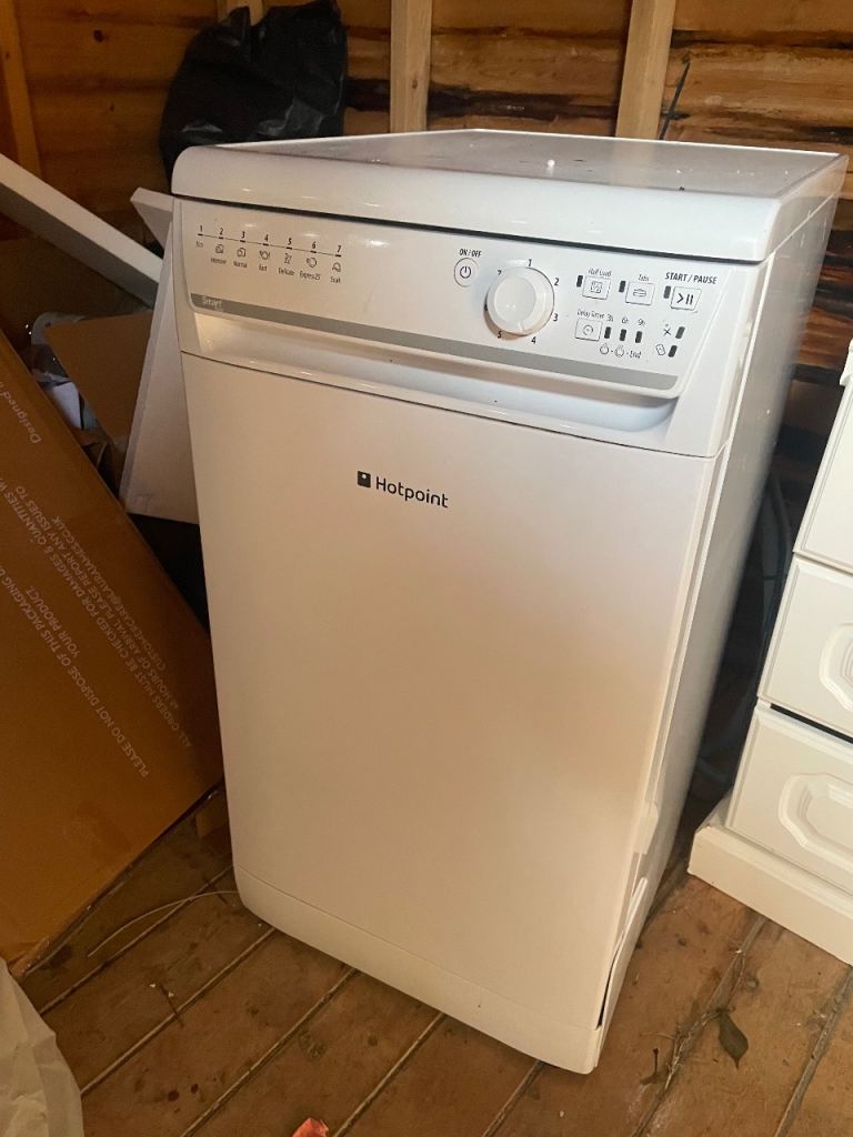 *SOLD* Hotpoint Slimline Dishwasher