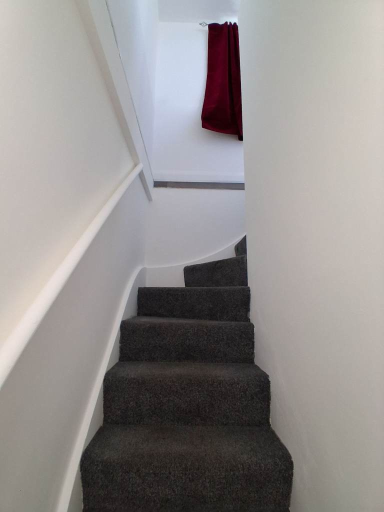 Lovely top floor studio in Woolwich!