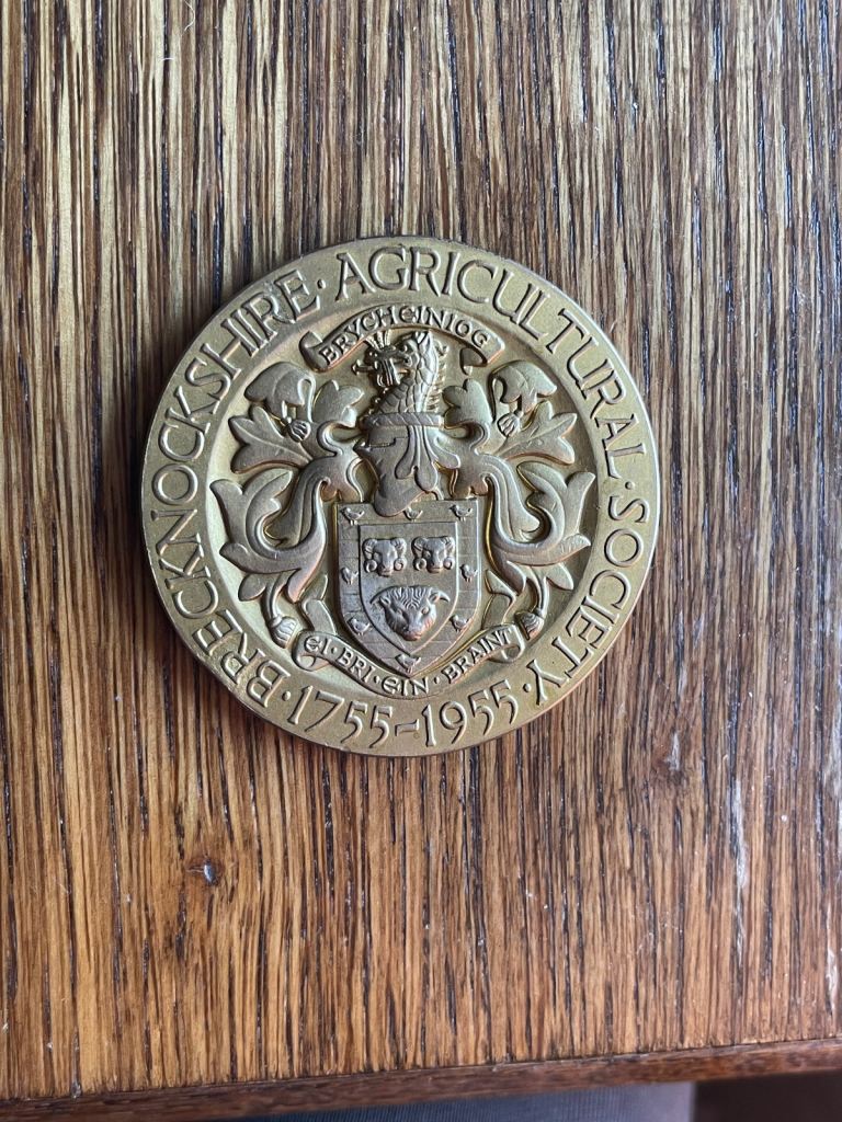 An Old 1st place award medal from the old Brecknockshire centenary show 