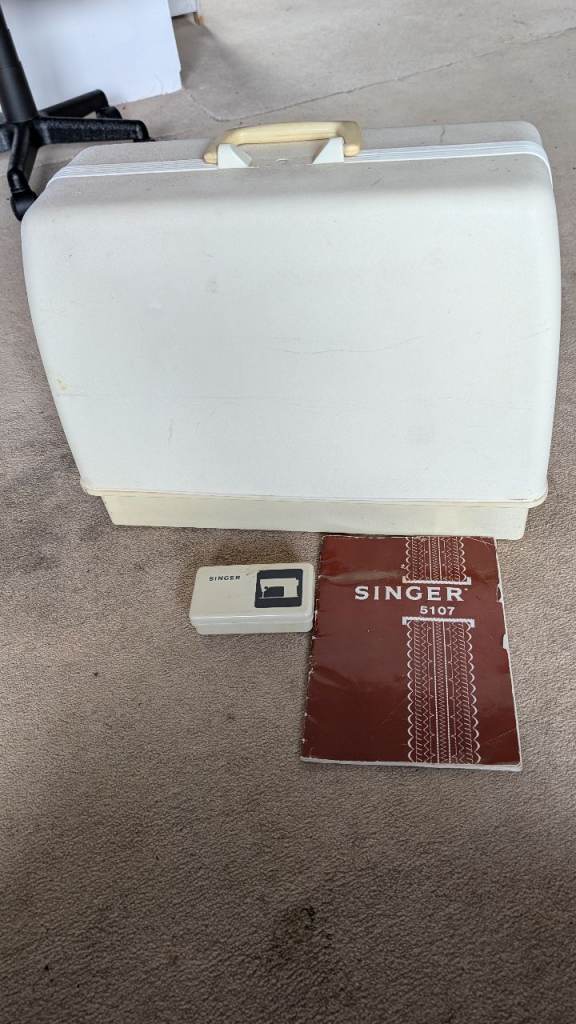 Singer 5107 Sewing Machine