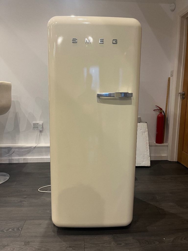 Smeg fridge freezer 