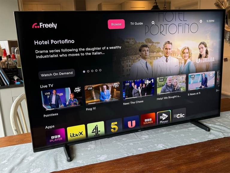 Ex display 43 inch LG Smart tv with wi fi immaculate like new RRP £249 we selling £140 