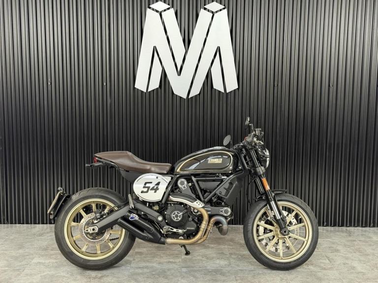 2018 Ducati Scrambler 800 803 Cafe Racer Roadster/Retro Petrol Manual Euro 4