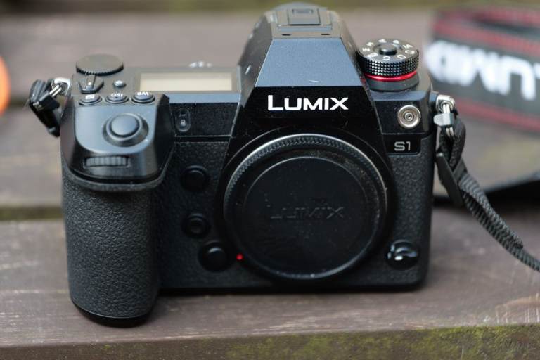 Panasonic Lumix DC-S1 Full Frame Digitial Camera 6k video 4 k video, 24mp not sony canon nikon fuji