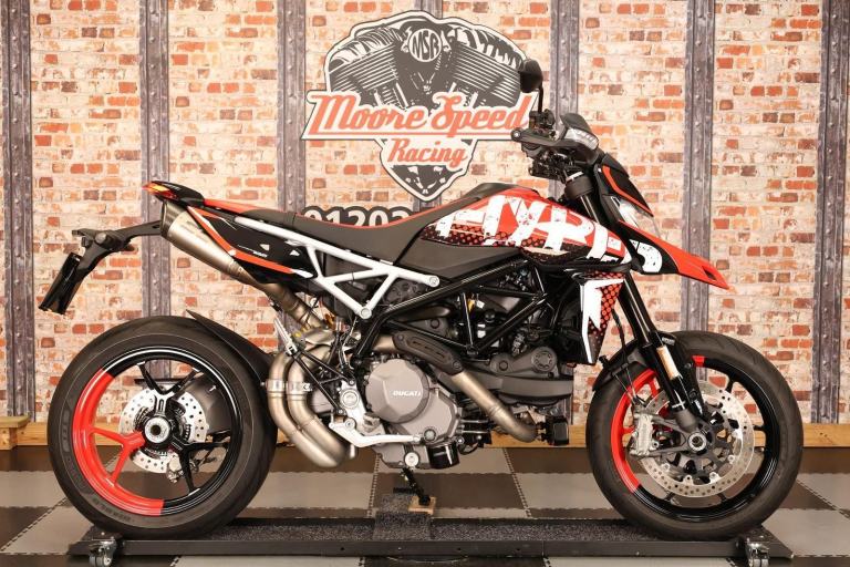 **DEPOSIT TAKEN** 2022 DUCATI HYPERMOTARD 950 - ONLY 1,000 MILES! - 2 OWNERS