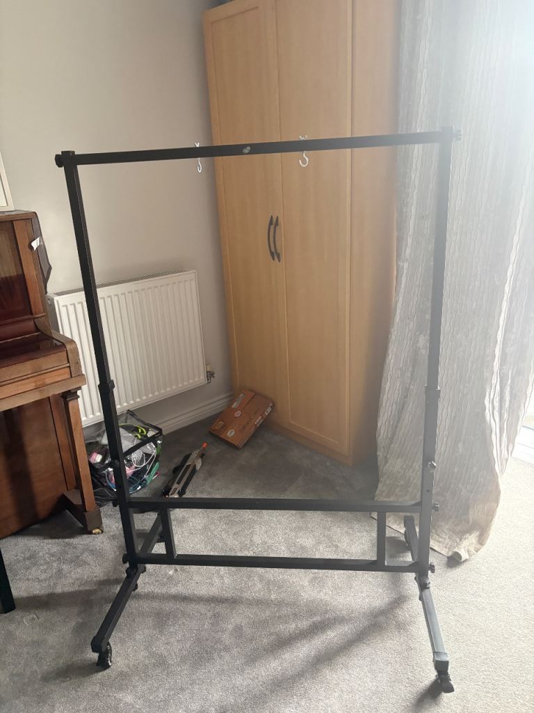 Metal gong stand 