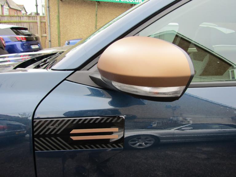  Dacia Bigster 1.2 TCe 140 EXTREME MHEV MILD HYBRID EURO 6 (s/s) LEFT HAND DRIVE  SUV Petrol Manual