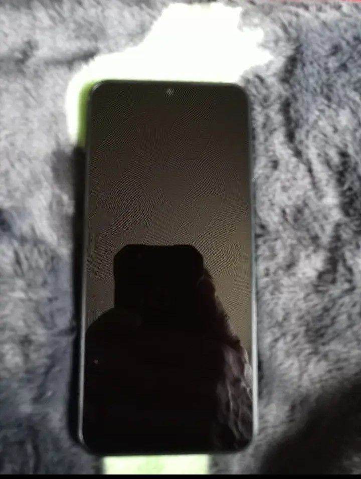 Unlocked Samsung Galaxy A14 Mobile Phone – Black, As Good As New
