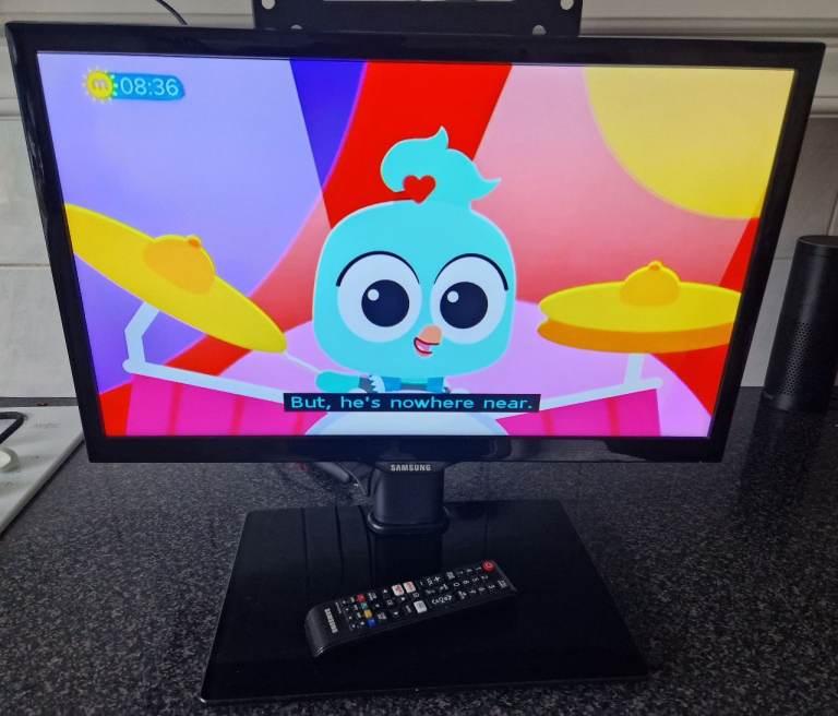 Samsung Full HD LED Freeview TV 22-inch UE22F5000AK with Remote NOT Smart