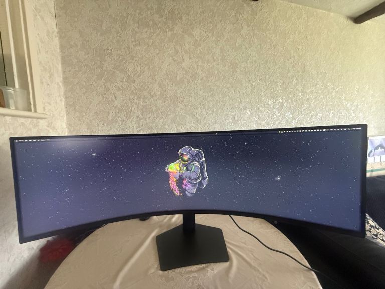 🖥️ Samsung Odyssey G9 | 49 Inch | LCD | RRP £900 | Excellent Condition ++