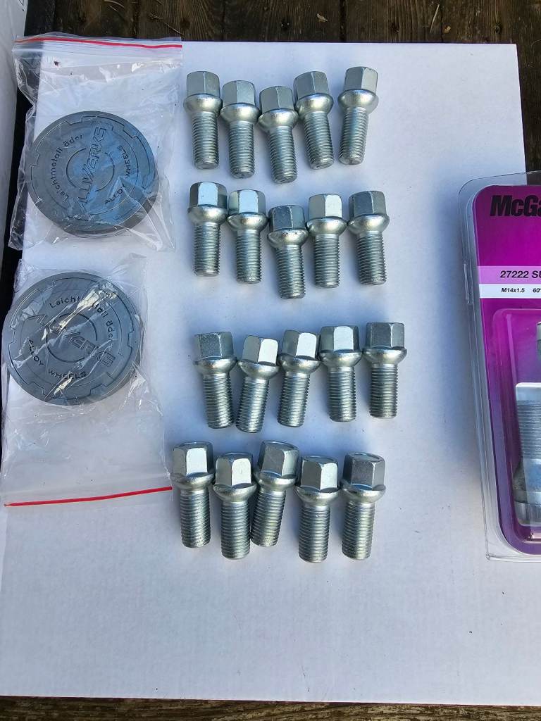 18 Inch x 4 Alloy wheels PCD 5x118